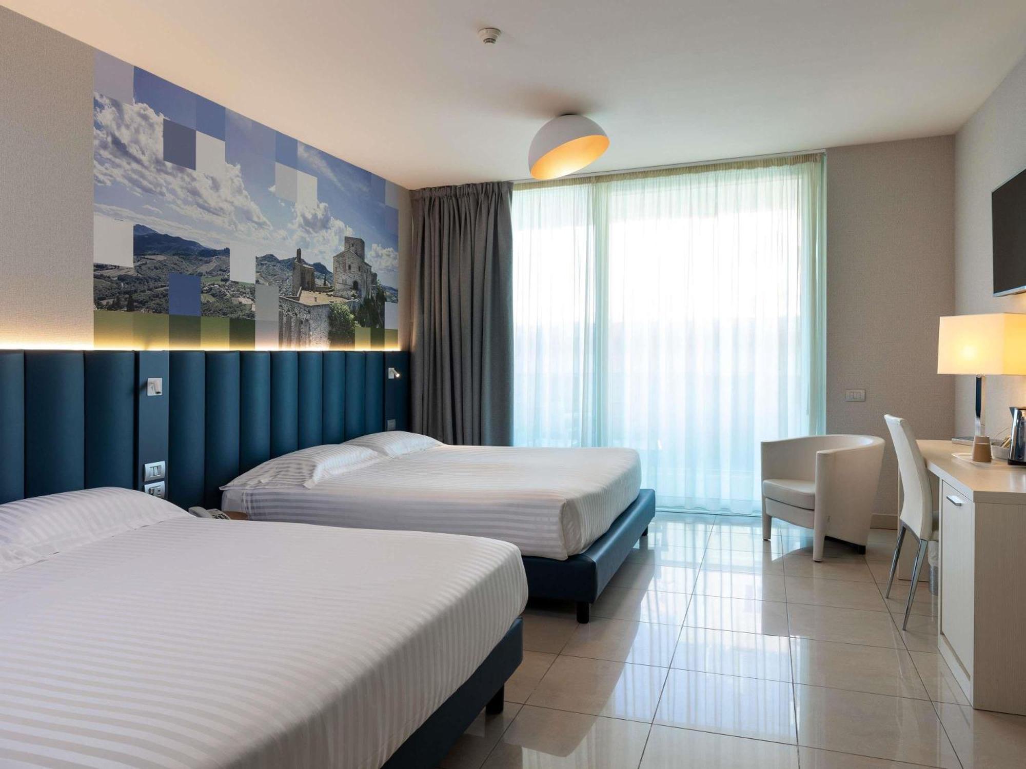 Mercure Hotel Rimini Artis Exterior photo