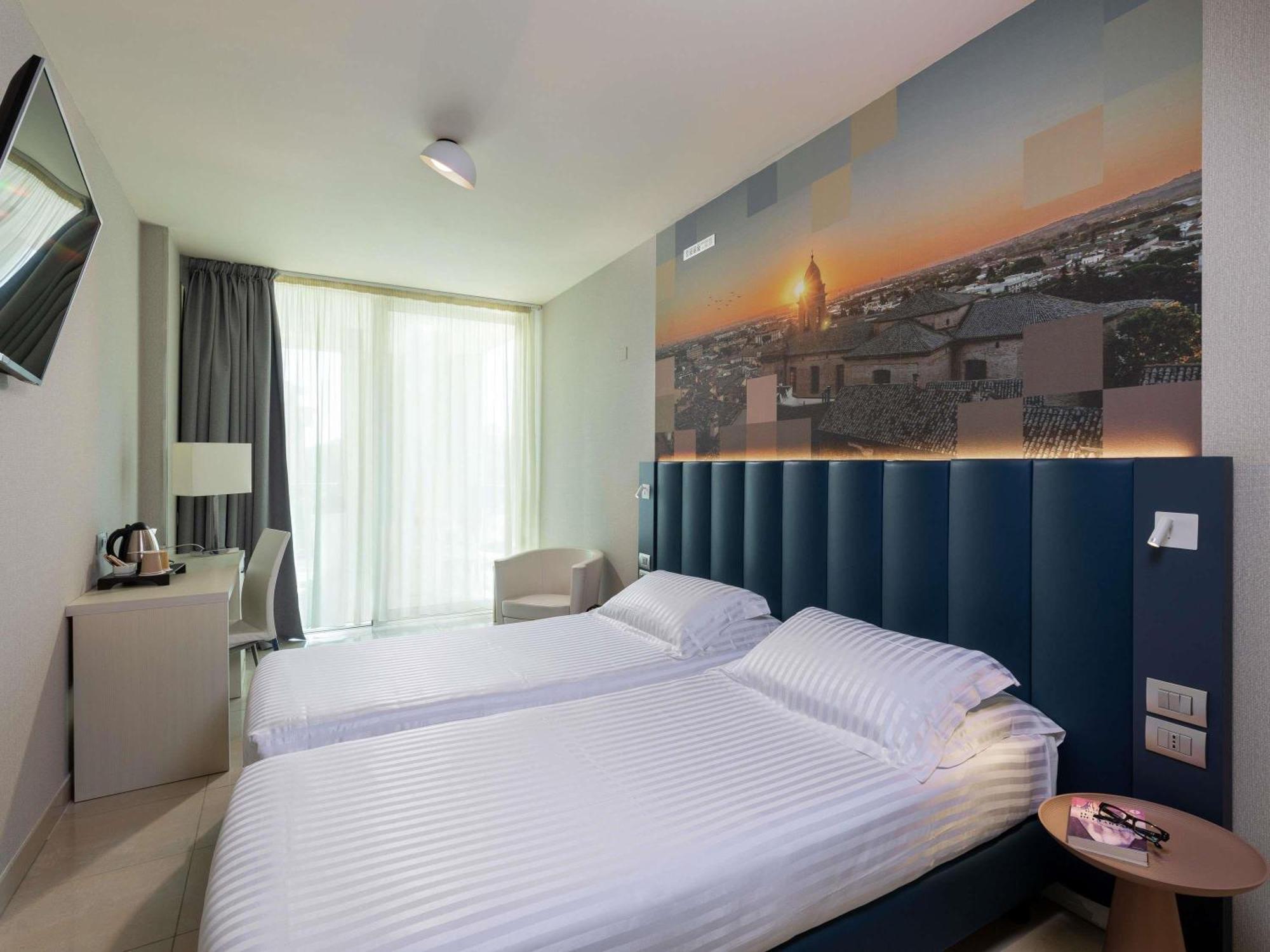 Mercure Hotel Rimini Artis Exterior photo